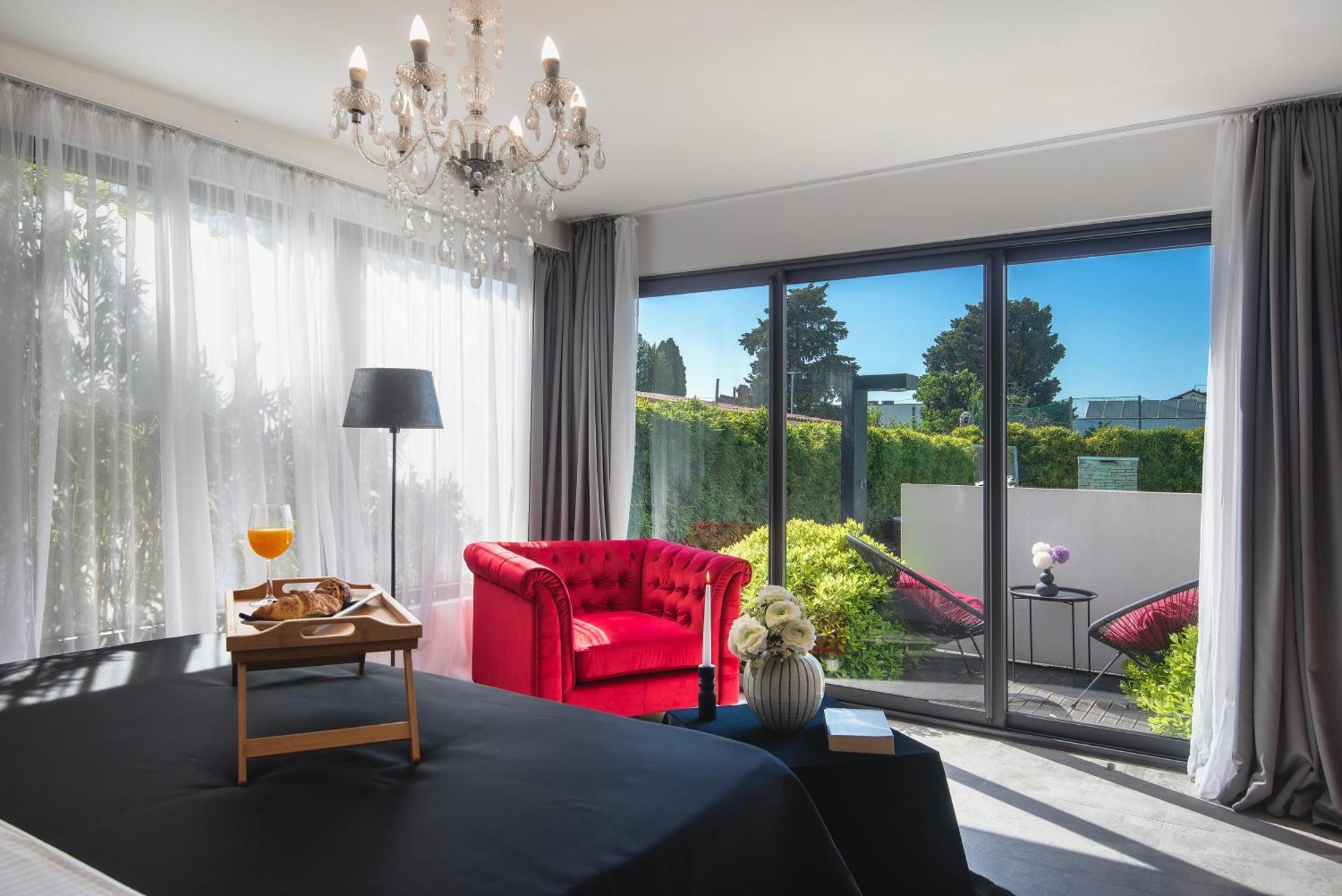 Boutique Hotel Chevalier By Bura Hotels - Adults Only Medulin Exterior photo