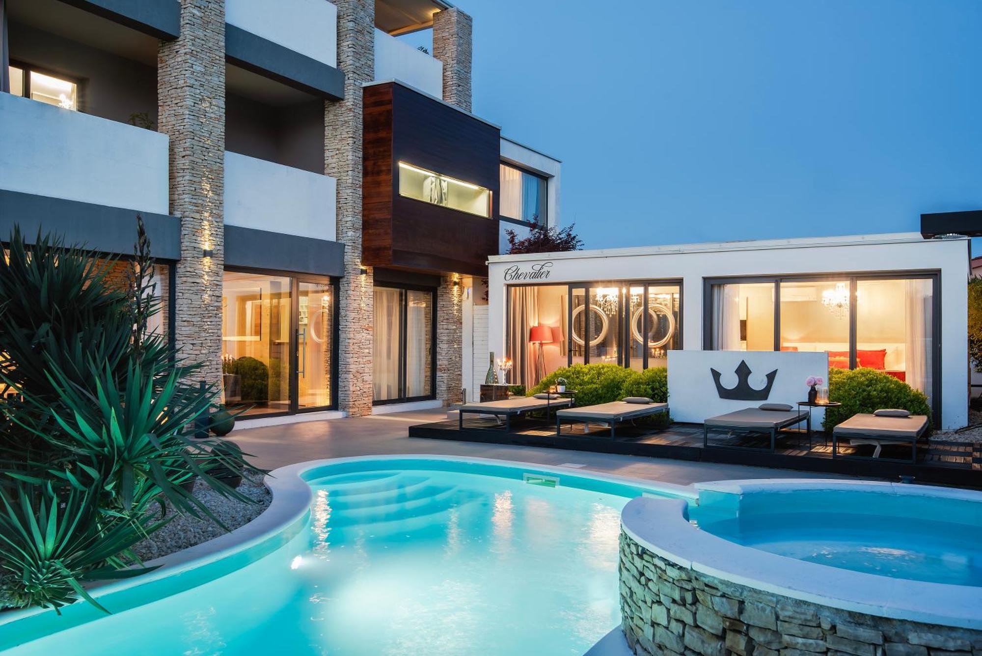 Boutique Hotel Chevalier By Bura Hotels - Adults Only Medulin Exterior photo