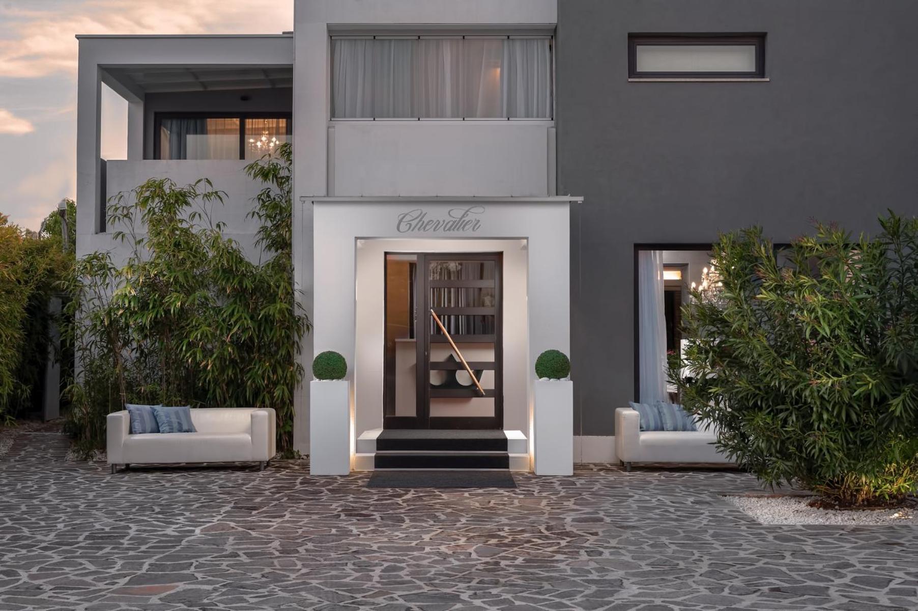 Boutique Hotel Chevalier By Bura Hotels - Adults Only Medulin Exterior photo
